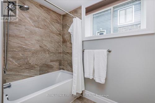 3500 Crescent Harbour Road, Innisfil, ON - Indoor Photo Showing Bathroom