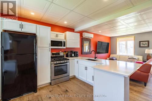 5 Scott Street, Penetanguishene, ON 