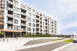 1440 CLARRIAGE Court Unit# 504 Milton, ON L9E 1B3