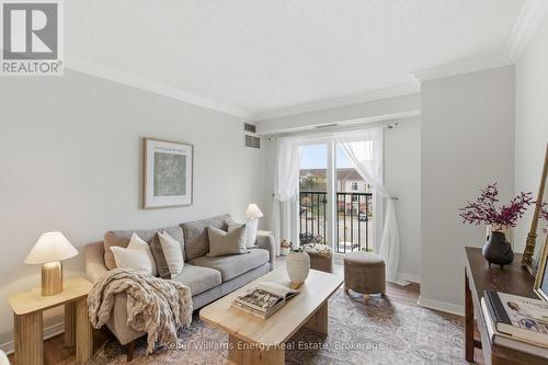301 - 90 ASPEN SPRINGS DRIVE  Clarington (Bowmanville), ON L1C 5N3