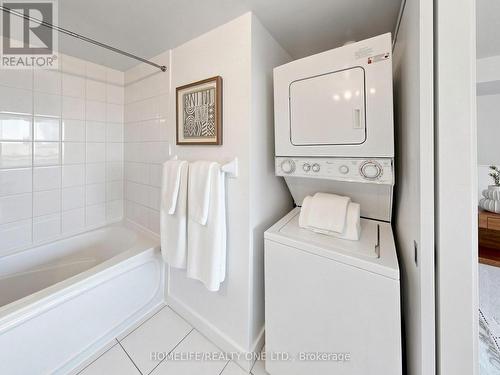 913 - 77 Lombard Street, Toronto, ON 