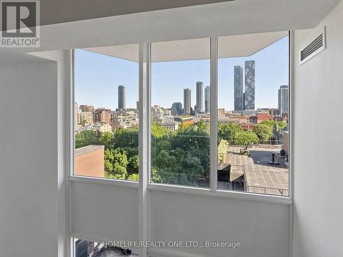 913 - 77 Lombard Street, Toronto, ON 