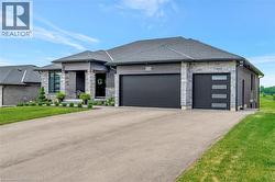 14 HUDSON Drive Brantford, ON N3T 5L7