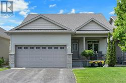 116 ELFIN GROVE Ottawa, ON K2V 0B9
