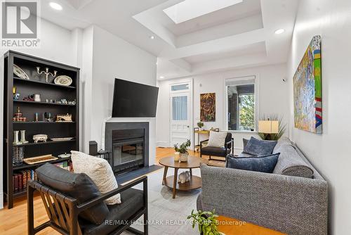 425 Echo Drive, Ottawa, ON 