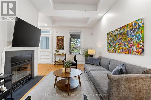 425 Echo Drive, Ottawa, ON 