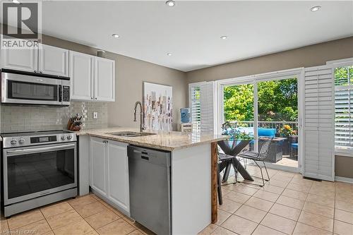 Granite counters - 5372 Cachet Crescent, Burlington, ON 