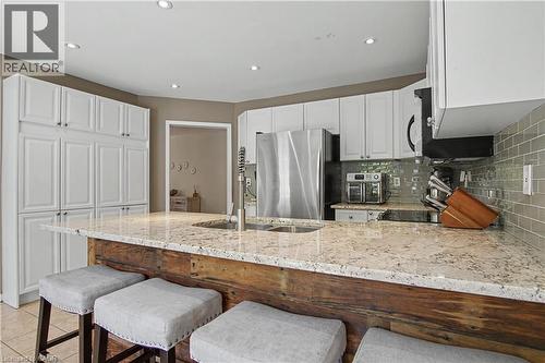 Loads of cupboard space - 5372 Cachet Crescent, Burlington, ON 