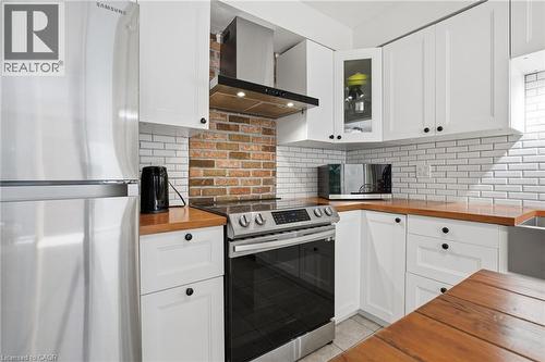 10 Fallowfield Drive Unit# 19, Kitchener, ON - Indoor Photo Showing Kitchen