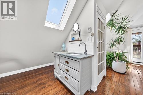 35 Burris Street, Hamilton, ON - Indoor