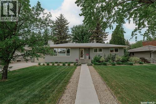 414 Lake Crescent, Saskatoon, SK 