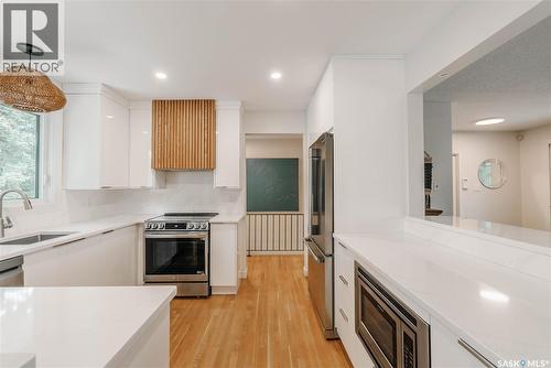414 Lake Crescent, Saskatoon, SK 