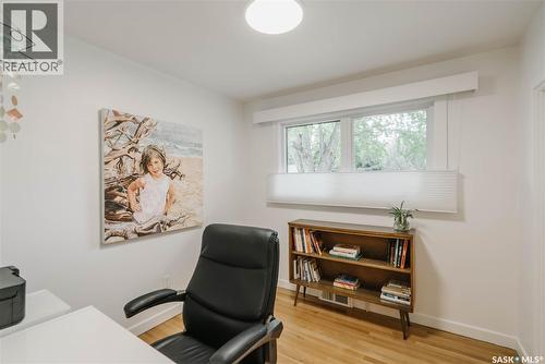 414 Lake Crescent, Saskatoon, SK 