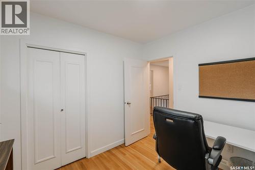 414 Lake Crescent, Saskatoon, SK 