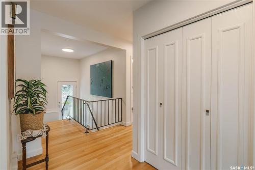 414 Lake Crescent, Saskatoon, SK 