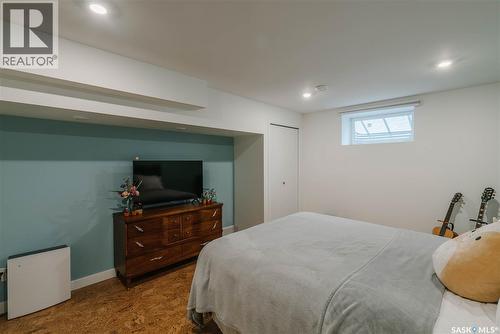 414 Lake Crescent, Saskatoon, SK 