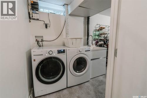 414 Lake Crescent, Saskatoon, SK 