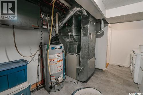 414 Lake Crescent, Saskatoon, SK 