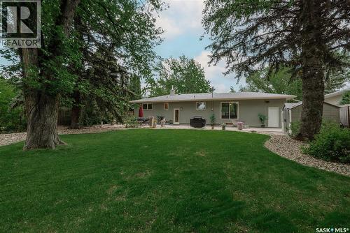 414 Lake Crescent, Saskatoon, SK 