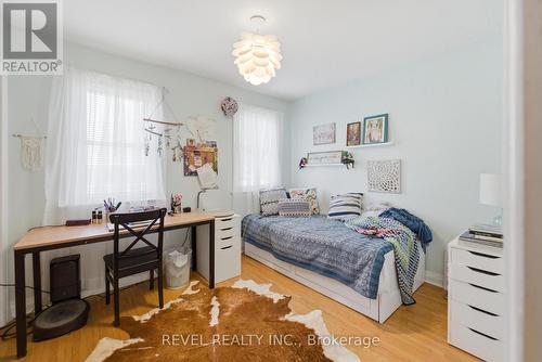 82 Cumming Court, Hamilton, ON 