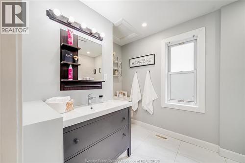 1511 Hall, Windsor, ON 