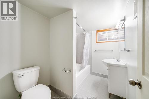 1511 Hall, Windsor, ON 