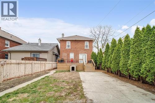 1511 Hall, Windsor, ON 