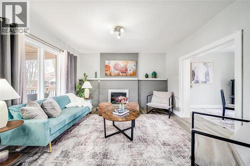 1511 Hall, Windsor, ON 