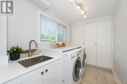 1454 Chasehurst Drive, Mississauga, ON - Indoor Photo Showing Laundry Room