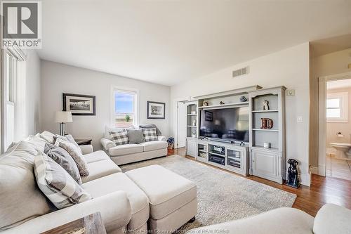 829 County Rd 14, Leamington, ON 
