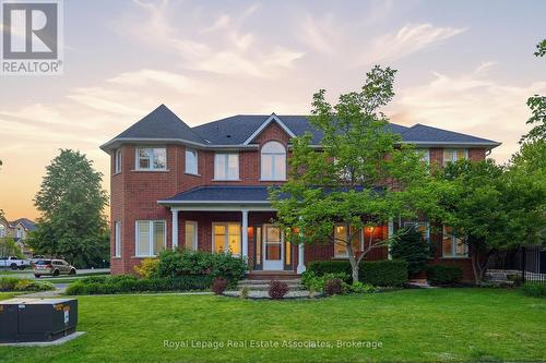 31 Commando Court, Hamilton, ON - Outdoor With Facade