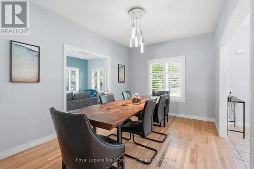 31 Commando Court, Hamilton, ON - Indoor Photo Showing Dining Room