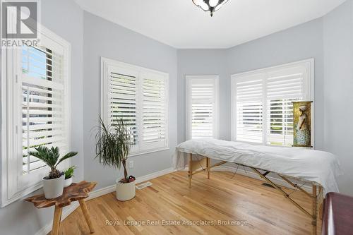 31 Commando Court, Hamilton, ON - Indoor Photo Showing Bedroom