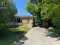 221 BROWNDALE CRESCENT Richmond Hill, ON L4C 3H9