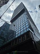 LPH11 - 82 DALHOUSIE STREET Toronto, ON M5H 0C5