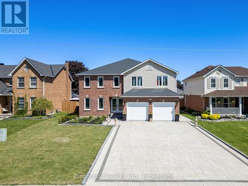 26 WALKER STREET  Kawartha Lakes (Lindsay), ON K9V 6C2