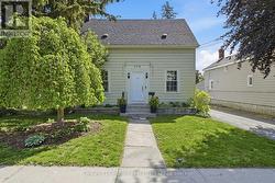 239 FOSTER AVENUE Belleville (Belleville Ward), ON K8N 3R4