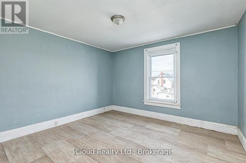 1083 3Rd A Avenue E, Owen Sound, ON 