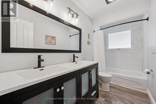 5-piece bath with matte black Moen fixtures - 153 Harris Street, Guelph/Eramosa (Rockwood), ON 