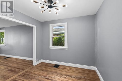 Tons of space for large dining table! - 1246 Kitchener Avenue, Ottawa, ON 