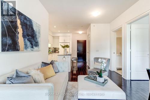 201 - 11 Bronte Road, Oakville (Br Bronte), ON 