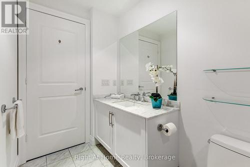 201 - 11 Bronte Road, Oakville (Br Bronte), ON 