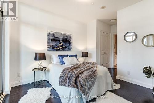 Primary bedroom with full ensuite - 201 - 11 Bronte Road, Oakville (Br Bronte), ON 
