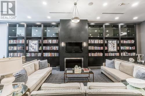 201 - 11 Bronte Road, Oakville (Br Bronte), ON 