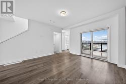 Living Room with sliders to terrace - 