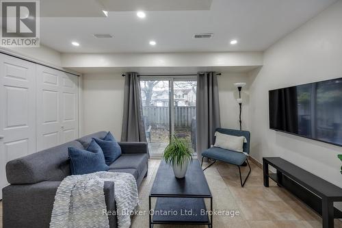 30 - 220 Ormond Drive, Oshawa (Samac), ON 