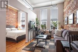 #201 - 66 WELLINGTON STREET Stratford, ON N5A 2L2