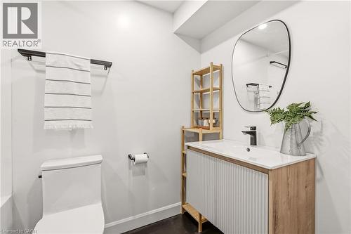 1191 Limeridge Road E, Hamilton, ON - Indoor Photo Showing Bathroom