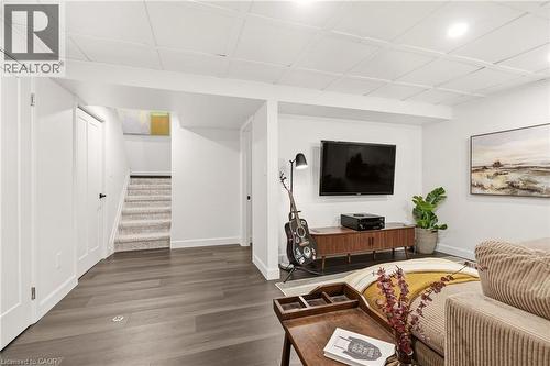 1191 Limeridge Road E, Hamilton, ON - Indoor Photo Showing Living Room