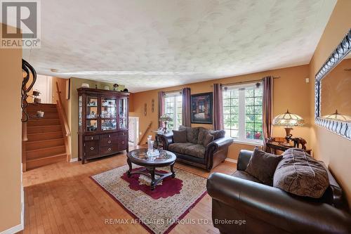 1329 Patricia Place, Cornwall, ON - Indoor Photo Showing Living Room